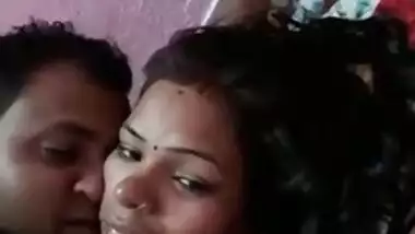 Desi girl boobs sucked by lover sex clip