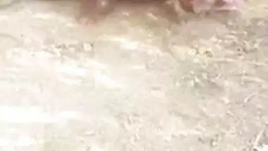 Dehati mature fur pie pissing outdoors MMS sex video