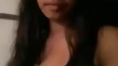 Desi Sexy Girl Showing Boobs And Pussy