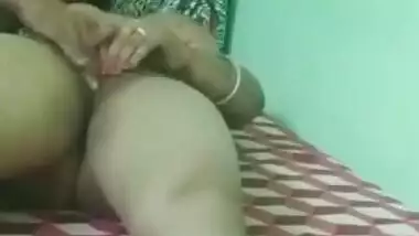 Indian Neha Bhabhi Fucking With Servant To Get Pregnant