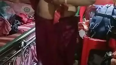 Bangladeshi sex Boudi wet body after viral bath