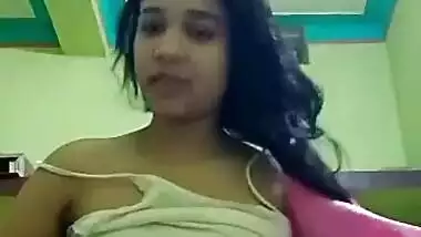 Indian girlfriend pussy show MMS video