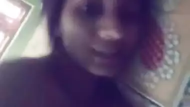 Exclusive- Cute Desi Girl Bathing On Video Call