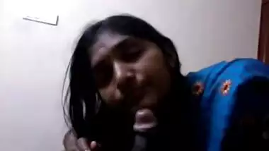 andhra aunty blowjob and sari stripping for sex