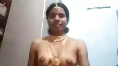 Telegu Desi XXX wife’s full nude show for her internet lover