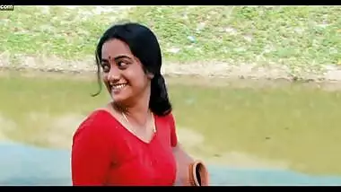 Puthiya Theerangal – Namitha Pramod Scene Amazon