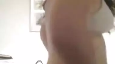 Desi cute girl show her boob and pussy selfie video capture