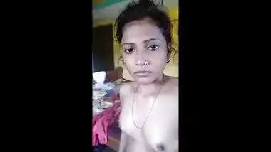 Desi cute village boudi rekha show her boobs