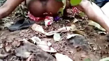 Dehati couple caught fucking in jungle