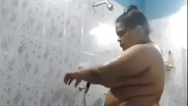 Today Exclusive- Desi Bbw Bhabhi Record Her Bathing Video Part 6