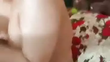 Pakistani mature Bhabhi nude sex MMS