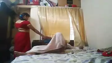 Hindi porn Spouse and wife enjoying in honeymoon on their first night