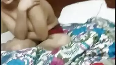 Chubby mature girl dancing topless on bed