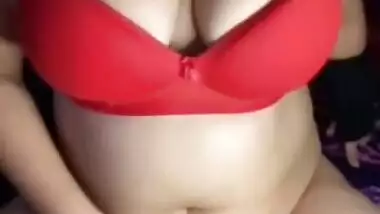 Desi Hottie Playing With Her Pussy Big Boobs And Sucking Dildo