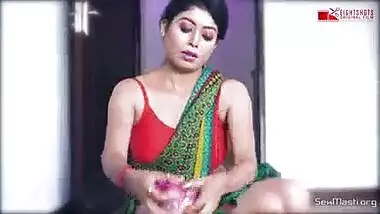 Sexy kamwali bai caught naked and fucked