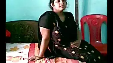 Hindi aunty hot sex video with mallu guy