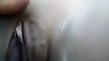 Bihari Bhabhi fingering pussy on selfie cam