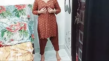 Indian Mom Fucked By Her Old Friend On Anniversary