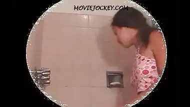 Trisha Krishnan Bathroom Video