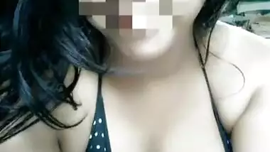 Desi odia Girl Showing Her Boobs