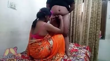 Desi sexy bhabi suck her devar dick