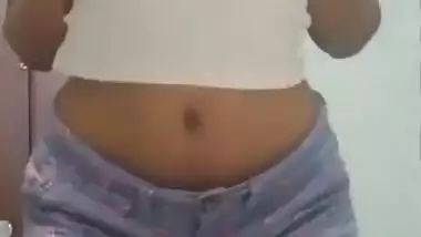 Desi cute girl fingering pussy on selfie cam