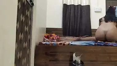 My big ass GF gives me a blowjob in a Hindi bf video