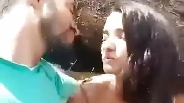 Cute Desi girl sex with her boyfriend in the outdoor