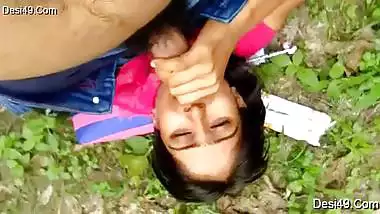 Amateur college girl outdoor suck brother dick MMS scandal