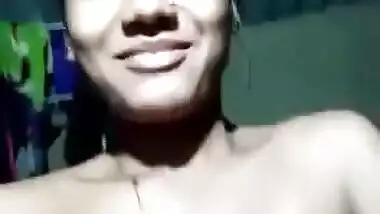 Desi Bhabhi Record Her Nude Selfie