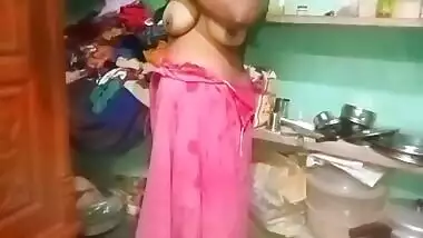 Desi Aunty Sary Changing In Home