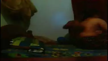 Andhra hot house wife gets fucked in dim light