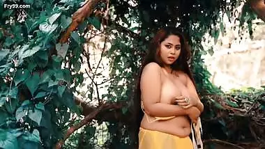 Parna Nude Saree Shoot