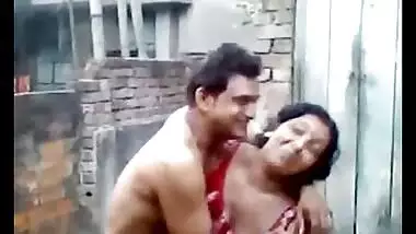 Indian bhabhi outdoor romance with devar recorded by cuckold hubby