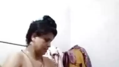 Desi village aunty nude bath video