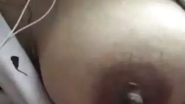 Indian bhabhi show boob