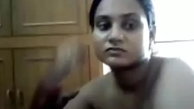 Desi wife gets naked with her husband on webcam