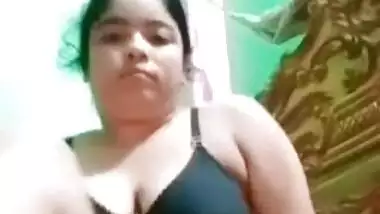 Bangladeshi fatty pussy girl showcasing her private body parts