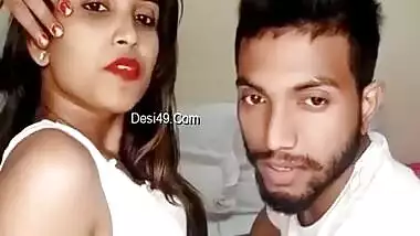 Today Exclusive- Sexy Desi Bhabhi Blowjob