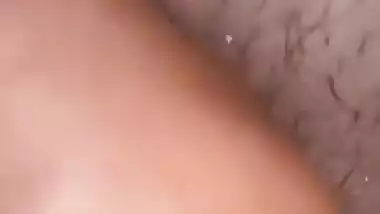 Esposa gemendo no anal e gozando