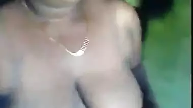 Horny Desi woman caught with lover