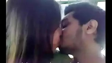 Karachi Romantic Kiss