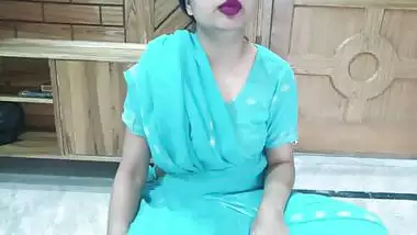 Xxx Indian desi Village kaamwali ko jhooth bol ke uski mazee se gaand Mari lund ko uske muh main pel dala roleplay gaand mari