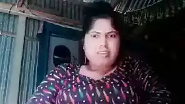 Bangla naked Boudi fingering fat pussy viral show