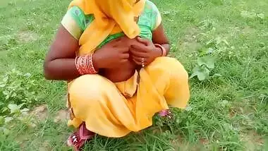 Radhika Bhabhi Ki Khet Me Chudai Indian Outdoor Sex In Hindi