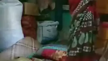 Shop owner fucking bhabhi viral sex videos