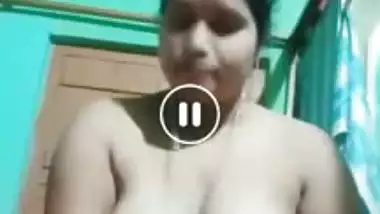 Bhabhi boobs show viral Facebook video reels