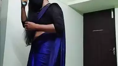 Mallu Tango Girl in Saree (Non Nude)