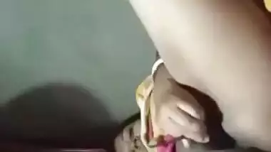 Unsatisfied Desi Boudi Masturbating with Big Brinjal