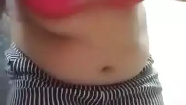 Hot Sexy Indian Sister Big Boobs Showing